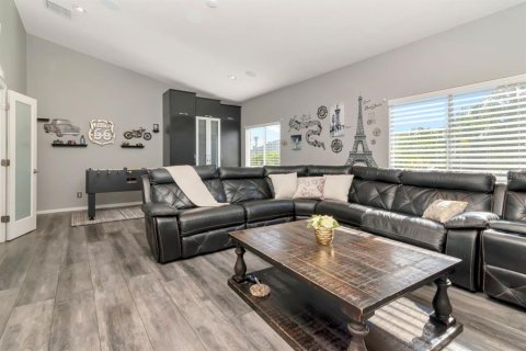 Villa ou maison à vendre à Tampa, Floride: 5 chambres, 322.65 m2 № 1644121 - photo 17