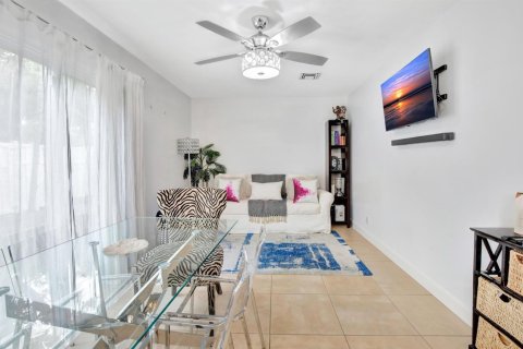 Villa ou maison à vendre à Plantation, Floride: 3 chambres, 140.84 m2 № 2397269 - photo 8