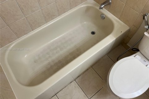 Купить таунхаус в Хомстед, Флорида 4 спальни, 150.32м2, № 2032994 - фото 21