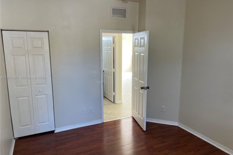 Купить таунхаус в Хомстед, Флорида 4 спальни, 150.32м2, № 2032994 - фото 17