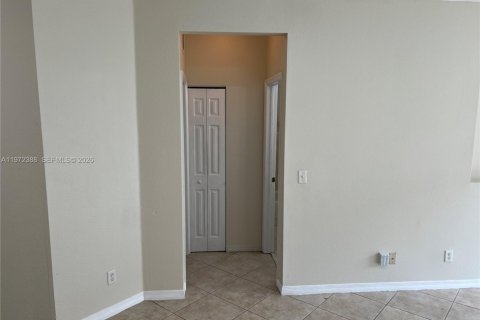 Купить таунхаус в Хомстед, Флорида 4 спальни, 150.32м2, № 2032994 - фото 6