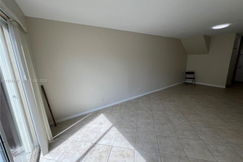 Купить таунхаус в Хомстед, Флорида 4 спальни, 150.32м2, № 2032994 - фото 9