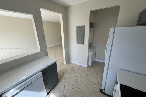 Купить таунхаус в Хомстед, Флорида 4 спальни, 150.32м2, № 2032994 - фото 16