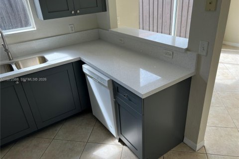 Купить таунхаус в Хомстед, Флорида 4 спальни, 150.32м2, № 2032994 - фото 15