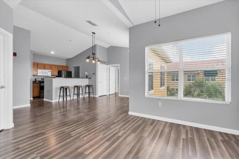 Condo in Seminole, Florida, 2 bedrooms  № 2207865 - photo 5