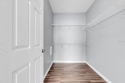 Condo in Seminole, Florida, 2 bedrooms  № 2207865 - photo 18