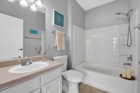 Condo in Seminole, Florida, 2 bedrooms  № 2207865 - photo 16