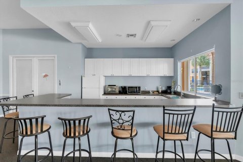 Condo in Seminole, Florida, 2 bedrooms  № 2207865 - photo 25