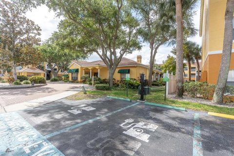 Condo in Seminole, Florida, 2 bedrooms  № 2207865 - photo 23