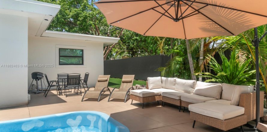 Immobilier commercial à Fort Lauderdale, Floride 268.12 m2 № 1890038