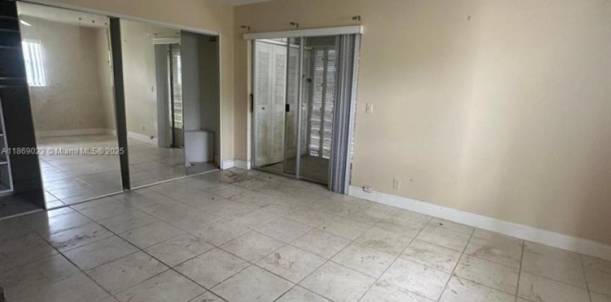 Кондоминиум с 1 спальней в Делрей-Бич, Флорида № 1983634