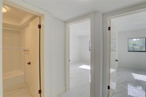 Apartment in Fort Lauderdale, Florida 2 bedrooms, 83.61 sq.m. № 1943719 - photo 10