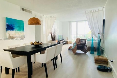 Condo in Hollywood, Florida, 1 bedroom  № 2058868