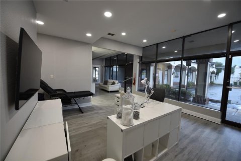 Immobilier commercial à louer à Orlando, Floride: 519.14 m2 № 2386800 - photo 24