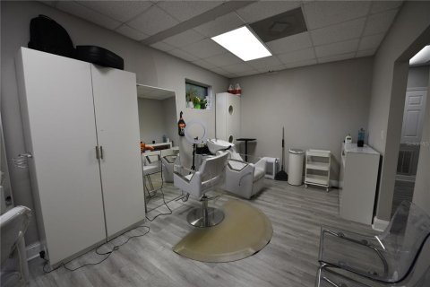 Immobilier commercial à louer à Orlando, Floride: 519.14 m2 № 2386800 - photo 10