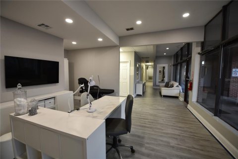 Immobilier commercial à louer à Orlando, Floride: 519.14 m2 № 2386800 - photo 17