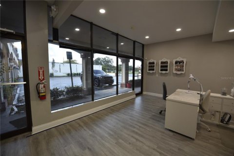 Immobilier commercial à louer à Orlando, Floride: 519.14 m2 № 2386800 - photo 15