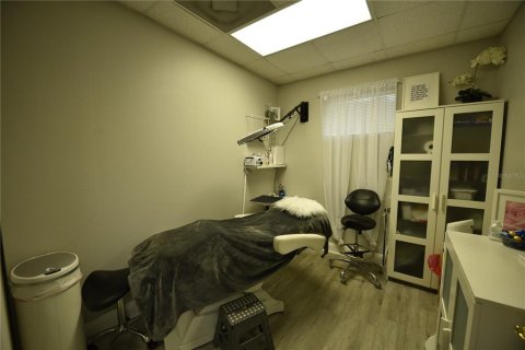 Immobilier commercial à louer à Orlando, Floride: 519.14 m2 № 2386800 - photo 5