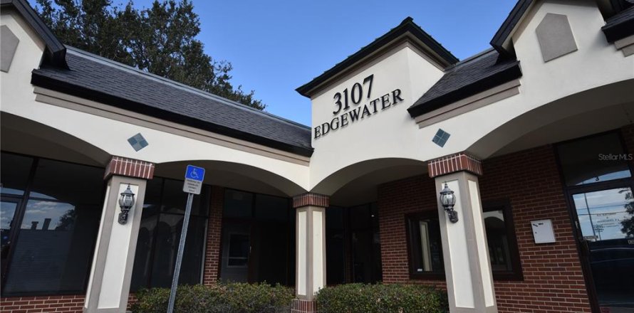 Immobilier commercial à Orlando, Floride 519.14 m2 № 2386800