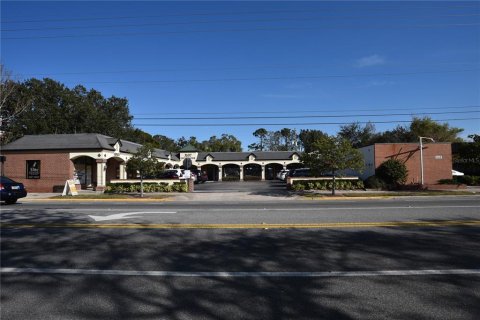 Immobilier commercial à louer à Orlando, Floride: 519.14 m2 № 2386800 - photo 2
