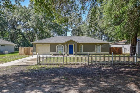 House in Summerfield, Florida 3 bedrooms, 107.02 sq.m. № 1721475 - photo 1