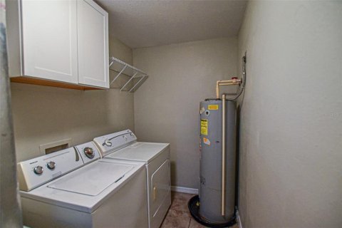 House in Summerfield, Florida 3 bedrooms, 107.02 sq.m. № 1721475 - photo 27