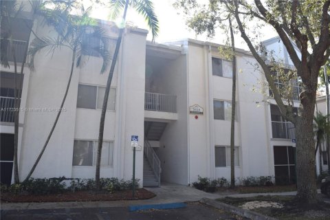 Condominio en venta en Tamarac, Florida, 2 dormitorios, 95.69 m2 № 2023236 - foto 24