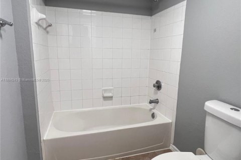 Condominio en venta en Miramar, Florida, 1 dormitorio, 78.97 m2 № 1946165 - foto 9