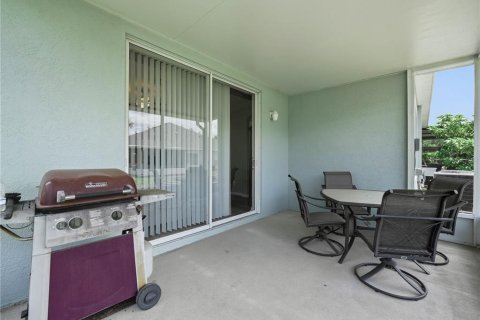 House in Apollo Beach, Florida 3 bedrooms, 138.15 sq.m. № 2233865 - photo 21