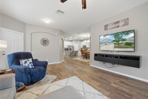 House in Apollo Beach, Florida 3 bedrooms, 138.15 sq.m. № 2233865 - photo 3