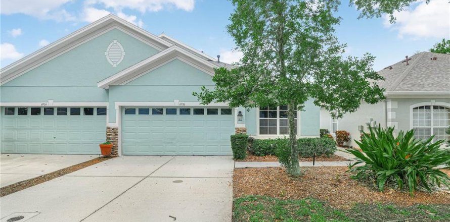 House in Apollo Beach, Florida 3 bedrooms, 138.15 sq.m. № 2233865