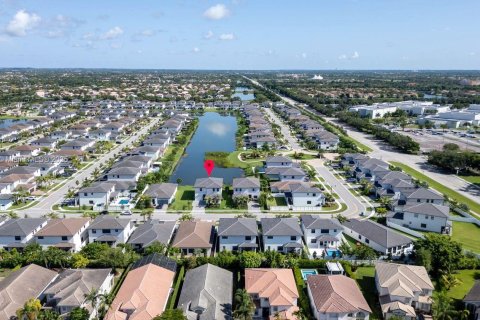 Купить виллу или дом в Мирамар, Флорида 5 спален, 314.1м2, № 1966909 - фото 8