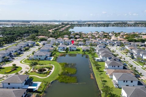 Купить виллу или дом в Мирамар, Флорида 5 спален, 314.1м2, № 1966909 - фото 9