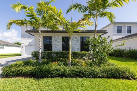 Купить виллу или дом в Мирамар, Флорида 5 спален, 314.1м2, № 1966909 - фото 14