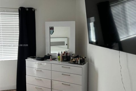 Copropriété à louer à Miami, Floride: 2 chambres, 74.69 m2 № 2323431 - photo 6