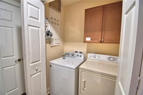 Condominio en venta en Four Corners, Florida, 3 dormitorios, 125.79 m2 № 2099594 - foto 9