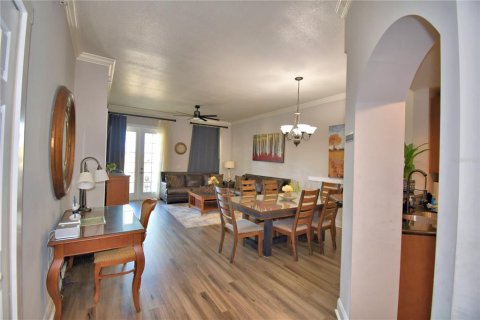 Condominio en venta en Four Corners, Florida, 3 dormitorios, 125.79 m2 № 2099594 - foto 19