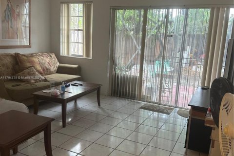 Townhouse in Miami Gardens, Florida 4 bedrooms, 115.57 sq.m. № 1697355 - photo 6