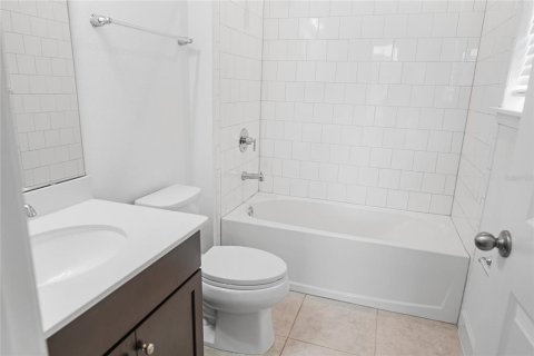 Casa en alquiler en Orlando, Florida, 4 dormitorios, 234.49 m2 № 1857901 - foto 23