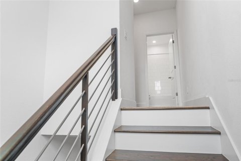 Casa en alquiler en Orlando, Florida, 4 dormitorios, 234.49 m2 № 1857901 - foto 21