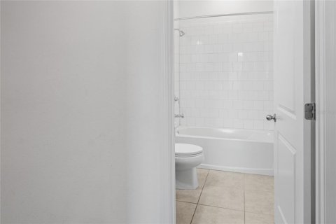 Casa en alquiler en Orlando, Florida, 4 dormitorios, 234.49 m2 № 1857901 - foto 22