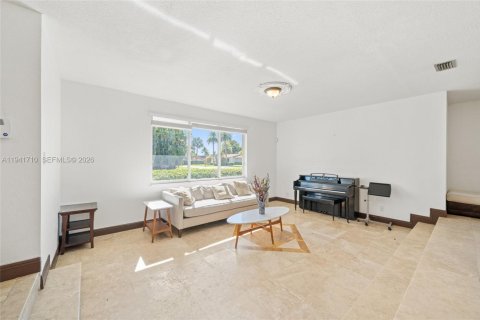 Villa ou maison à vendre à Miami, Floride: 5 chambres, 437.57 m2 № 1998704 - photo 6