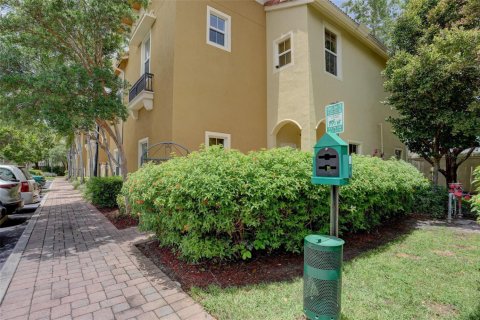 Townhouse in Tamarac, Florida 3 bedrooms, 142.7 sq.m. № 2246732 - photo 30