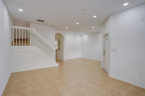 Townhouse in Tamarac, Florida 3 bedrooms, 142.7 sq.m. № 2246732 - photo 4