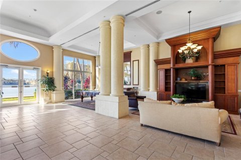 Condominio en venta en Sunny Isles Beach, Florida, 2 dormitorios, 95.13 m2 № 2008079 - foto 18