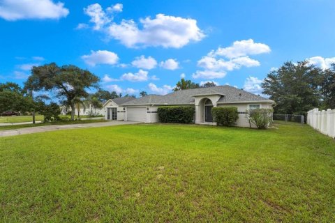 House in Deltona, Florida 3 bedrooms, 179.49 sq.m. № 2408089 - photo 25