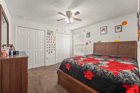 House in Deltona, Florida 3 bedrooms, 179.49 sq.m. № 2408089 - photo 13
