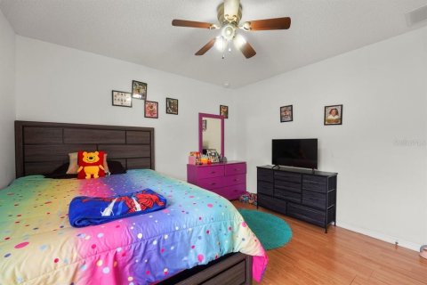 House in Deltona, Florida 3 bedrooms, 179.49 sq.m. № 2408089 - photo 12