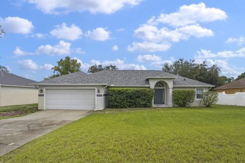 House in Deltona, Florida 3 bedrooms, 179.49 sq.m. № 2408089