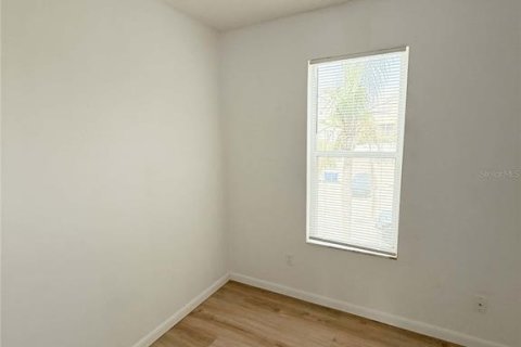 Townhouse in Indian Rocks Beach, Florida 3 bedrooms, 126.35 sq.m. № 1909136 - photo 13